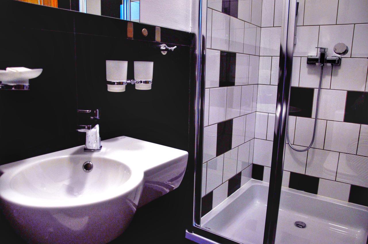 Hotel Klondaik Corner Warka Extérieur photo