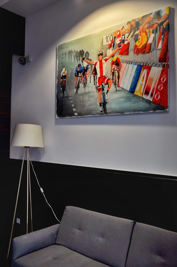 Hotel Klondaik Corner Warka Extérieur photo