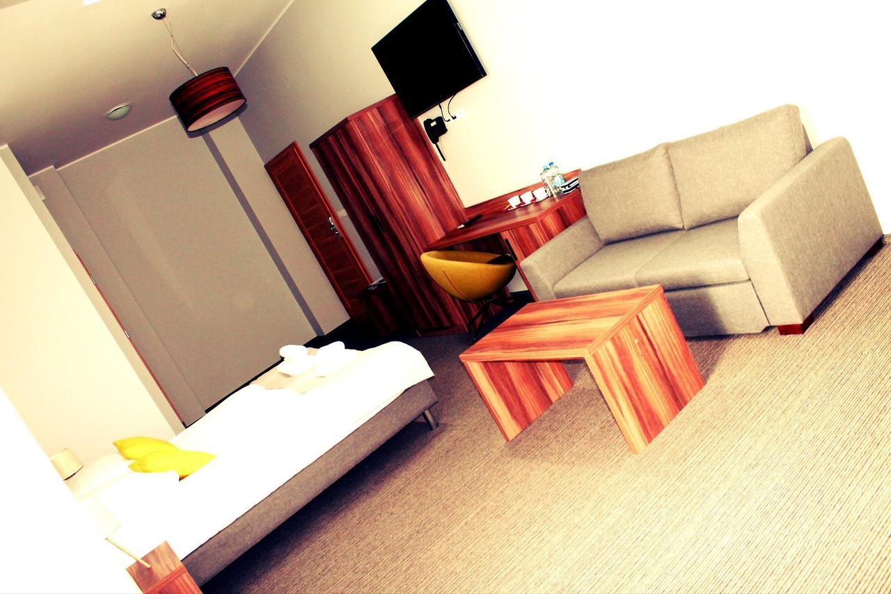 Hotel Klondaik Corner Warka Extérieur photo